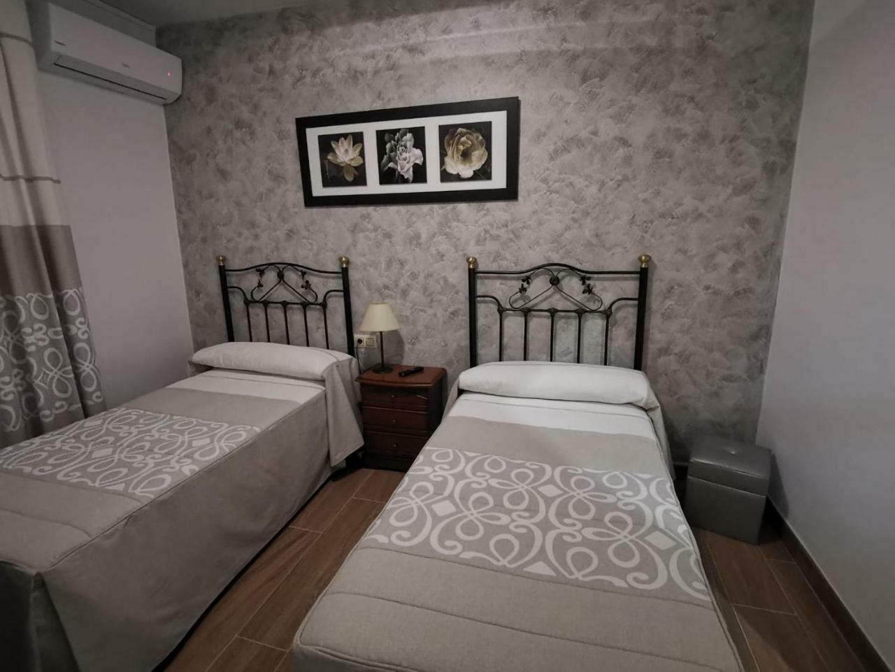 Hostal El Sevillano Rus Ngoại thất bức ảnh