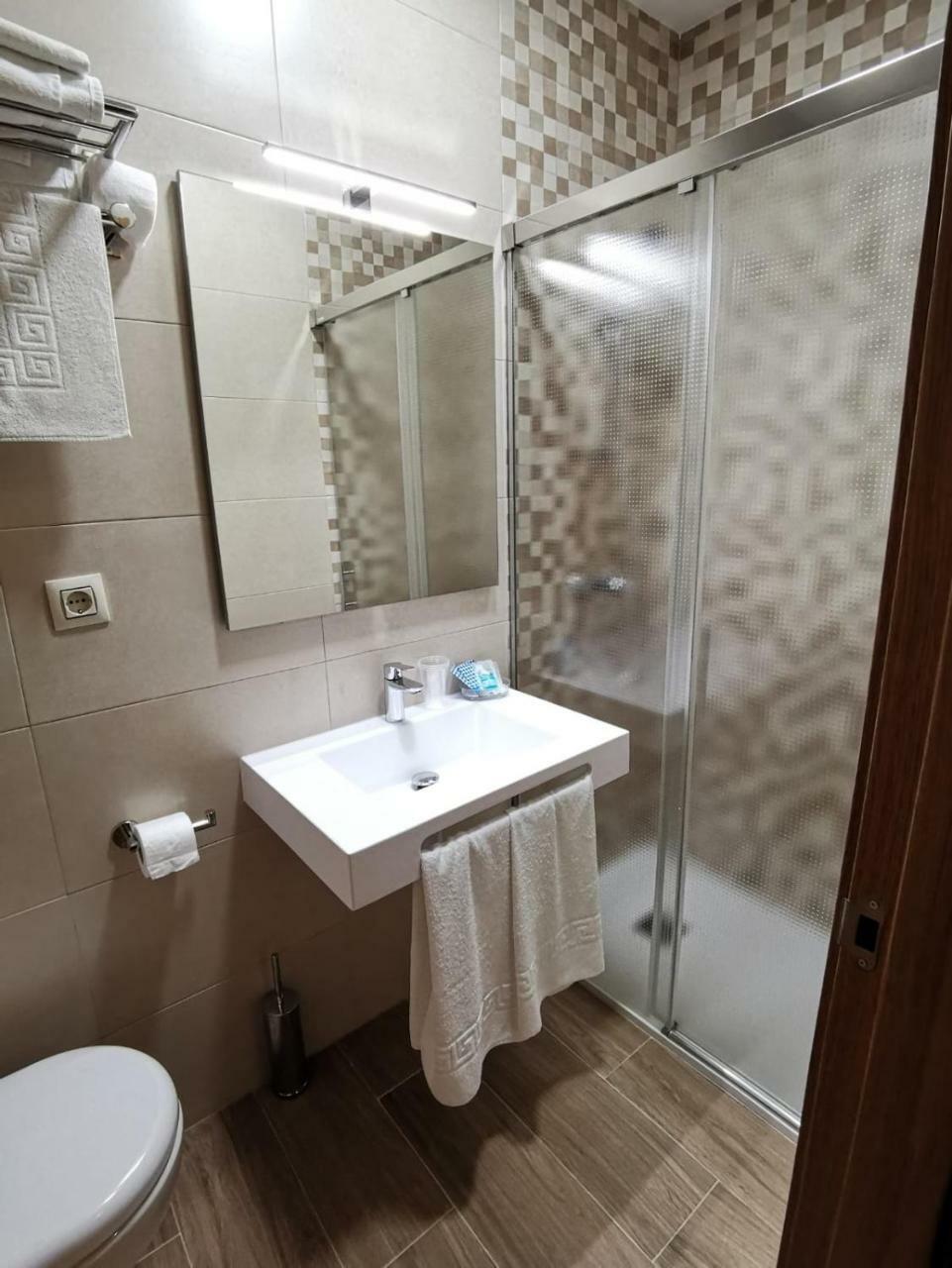 Hostal El Sevillano Rus Ngoại thất bức ảnh