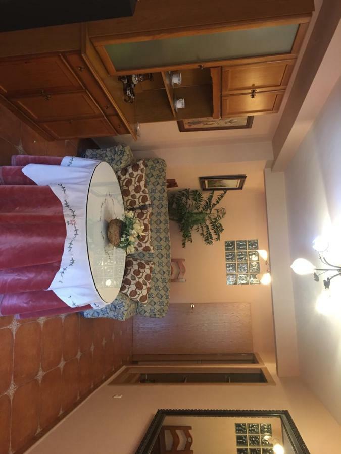 Hostal El Sevillano Rus Ngoại thất bức ảnh